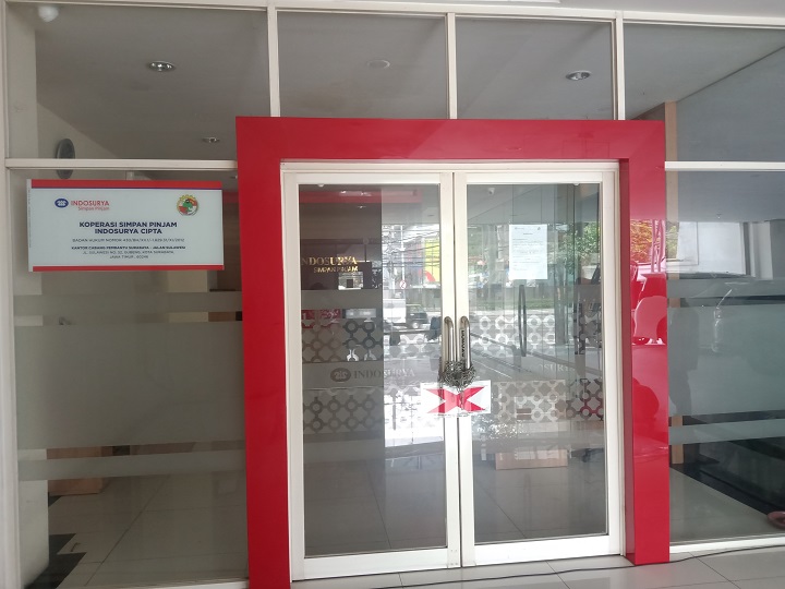 Salah satu kantor Indosurya di Jalan Sulawesi, Kamis (27/5/2021) yang kondisinya sudah tersegel. SP/Semmy
