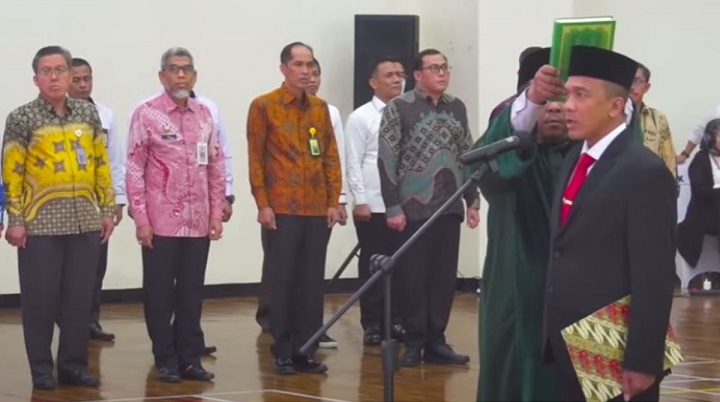 Mantan Kapolrestabes Surabaya, Irjen Rudi Setiawan dilantik menjadi Deputi Penindakan KPK oleh Ketua KPK Firli Bahuri, Senin (6/11/2023).