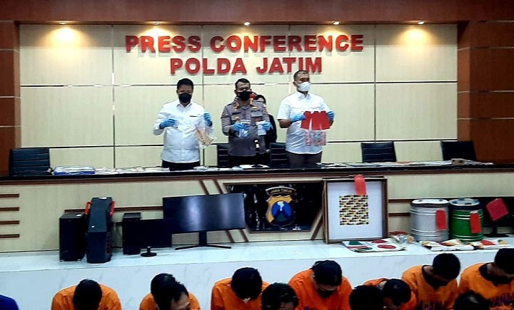 Dirreskrimum Polda Jatim mengumumkan hasil tangkapan tentang Judi Online selama bulan Januari hingga Agustus 2022.