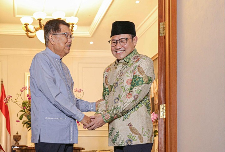 Jusuf Kalla, mantan Wakil Presiden era SBY dan Jokowi, bertemu dengan Muhaimin Iskandar di kediamannya di Jakarta.