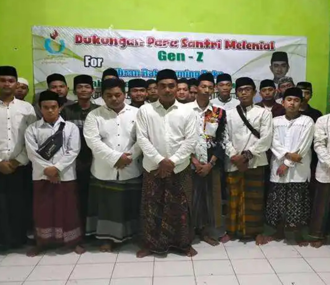 Program unggulan pasangan Prabowo-Gibran mendapat dukungan dari Kelompok Santri Milenial Surabaya. SP/SURA