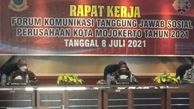 Rapat Kerja Forum Komunikasi Tanggung Jawab Sosial Perusahaan Kota Mojokerto. SP/Dwy Agus S