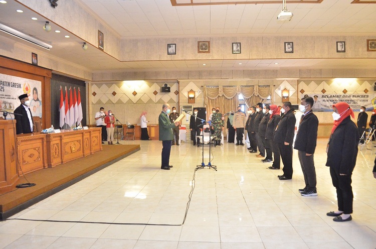 Suasana pelantikan pengurus KONI Gresik masa bakti 2021-2025 di Kantor Bupati Gresik. SP/ GRS