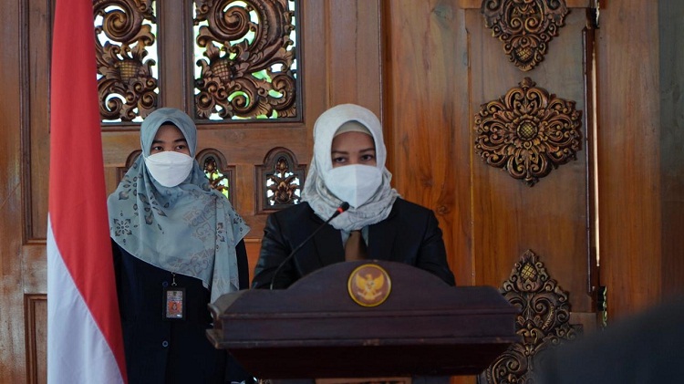 Wali Kota Mojokerto, Ika Puspitasari saat pelantikan Sekdakot Mojokerto. SP/Dwy AS