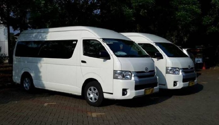 Sopir travel Surabaya kesukitan nafkai keluarga ketika larangan mudik berlangsung. SP/ Sem