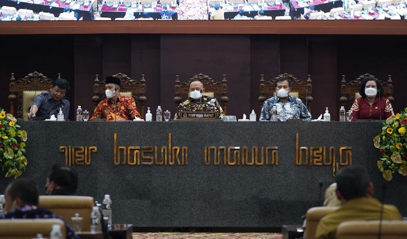 Komisi D DPRD Jatim saat menggelar Forkom Revisi Raperda Pengelolaan Sampah Regional di Ruang Paripurna, Selasa 12/7/2022. SP/RKO