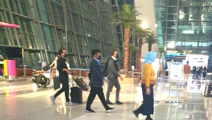 Penampakan Mentan SYL berjas motif kotak-kotak tiba di Bandara Soekarno-Hatta, Rabu (4/10/2023).