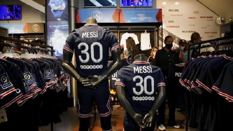 Jersey PSG milik Lionel Messi dengan nomor punggung 30. SP/ Reuters