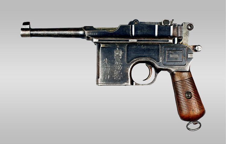 Pistol Mauser M1896 yang digunakan oleh Zhu De, salah satu pendiri PLA dan RRC, selama Pemberontakan Nanchang. SP/ CH