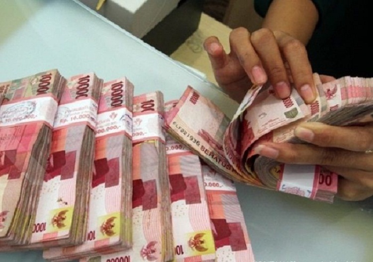 Nilai tukar rupiah melemah. SP/ JKT