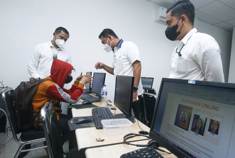 Ilustrasi. Praktik pinjaman online (pinjol) kian meresahkan masyarakat. SP/ JKT