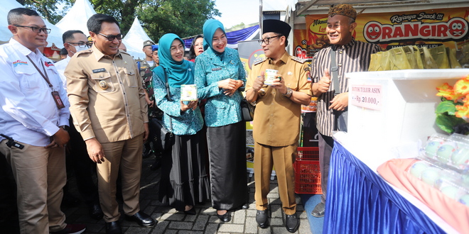 Pasar Murah Ramadhan di Halaman Gedung Kartini, Jalan Tangkuban Perahu, Senin (11/4/2023). Foto: Pemkot Malang.
