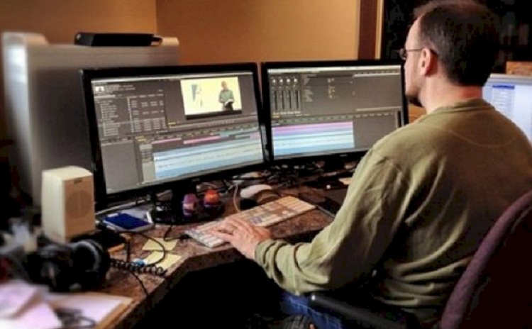 Editor video, salah satu pekerjaan di bidang digital. SP/ JKT