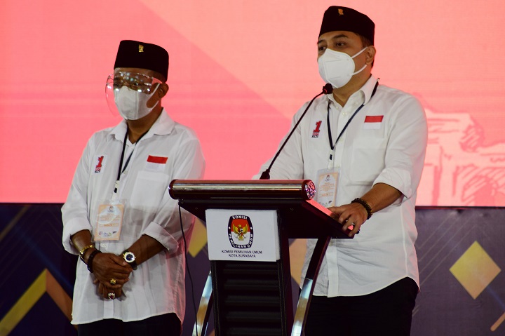 Penetapan Eri Cahyadi dan Armuji sebagai Walikota dan Wakil Walikota Surabaya terpilih dalam Pilwali Surabaya 2020 di Hotel Wyndham Surabaya, Jumat (19/2/2021). SP/Patrik Cahyo