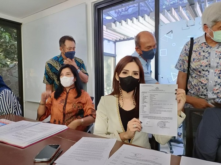 Tim hukum para nasabah robot trading NET89 melaporkan PT SMI ke Bareskrim Polri atas dugaan penipuan atau investasi bodong. 