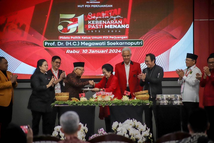 Wakil Presiden Ma'ruf Amin saat menghadiri HUT PDIP ke-51 di Sekolah Partai, Lenteng Agung Jakarta, Rabu (10/1/2024). 