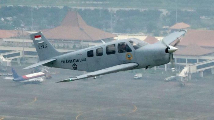 Pesawat jenis G-36 BonanzaT-2503 yang biasa digunakan oleh TNI Angkatan Laut untuk melakukan latihan