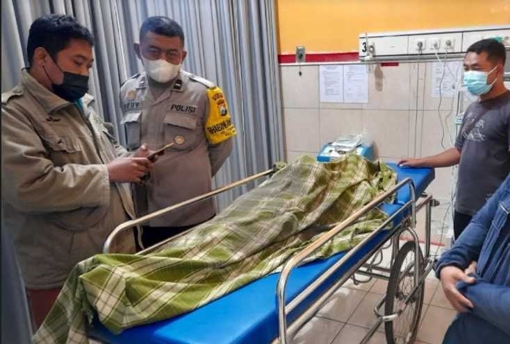 Jenazah korban saat berada di RS dr. Soeroto Ngawi.