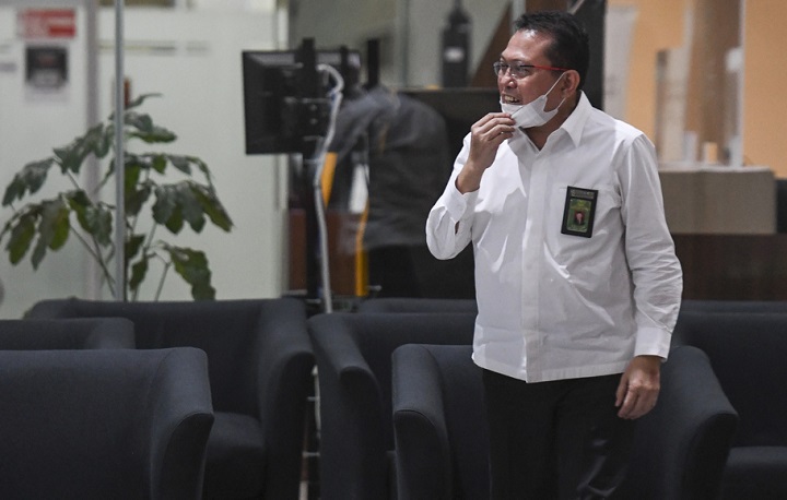 Hasbi Hasan saat diperiksa di Gedung KPK terkait OTT suap Hakim Agung MA yang melibatkan hakim agung Sudrajad Dimyati.