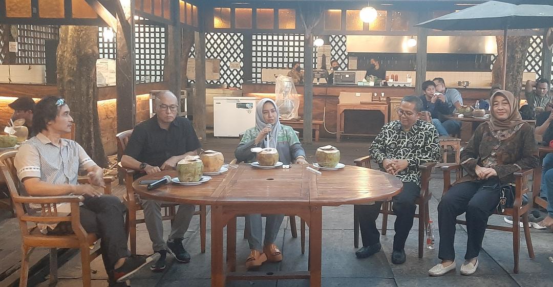 Walikota Ning Ita saat ngobrol santai dengan puluham awak media, influencer dan KIM di Kota Semarang