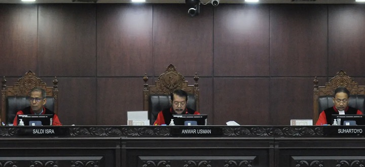 Ketua MK Anwar Usman pemimpin sidang terkait gugatan sistem sistem pemilu di gedung MK, Jalan Medan Merdeka Barat, Kamis (15/6/2023). Dalam putusannya, MK menolak gugatan sistem pemilu dan tetap dilaksanakan sistem proporsional terbuka.