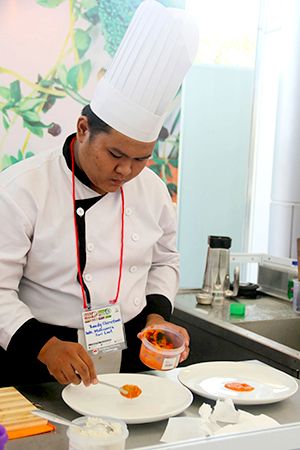 Randy Christianto saat mengikuti lomba Surabaya Culinary Challenge. SP/ TLG