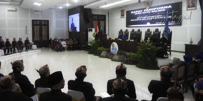 Wali Kota Malang Sutiaji menyampaikan sederet capaian saat Rapat Paripurna Penyampaian LKPj Wali Kota Malang TA 2022, Jum'at (31/3/2023). Foto: Pemkot Malang.