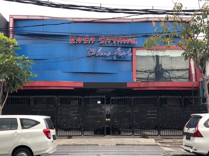 Gedung diskotik Rasa Sayang Blue Fish di Jalan Tegalsari Surabaya