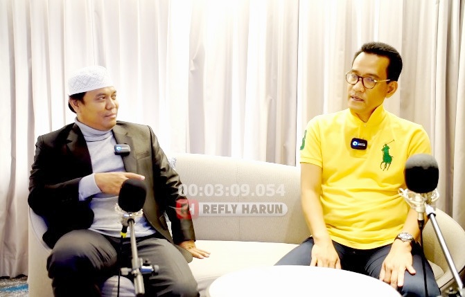 Screenshot video Gus Nur dan Refly Harun di channel Youtube milik Refly. Hingga saat ini, video ini belum dihapus oleh Refly.