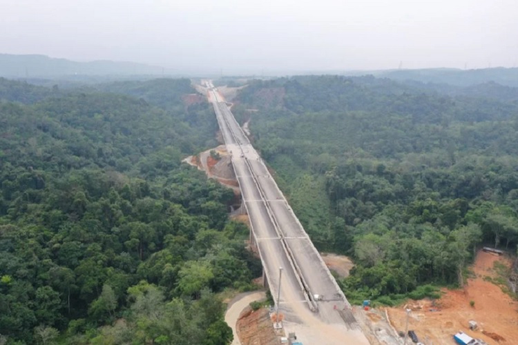 Ruas Tol Trans Sumatera diperkirakan Rampung Bulan Desember 2023. SP/ SMT