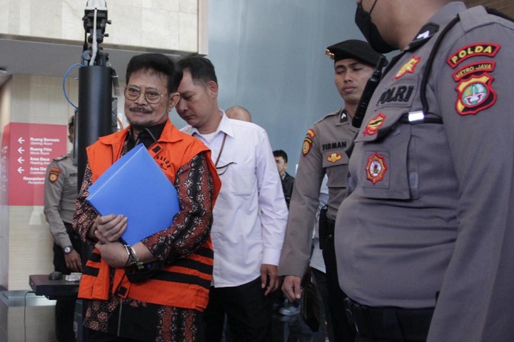 Ekspresi SYL seusai diperiksa Dewas KPK di Gedung Pusat Edukasi Antikorupsi KPK, Rabu (20/12/2023).