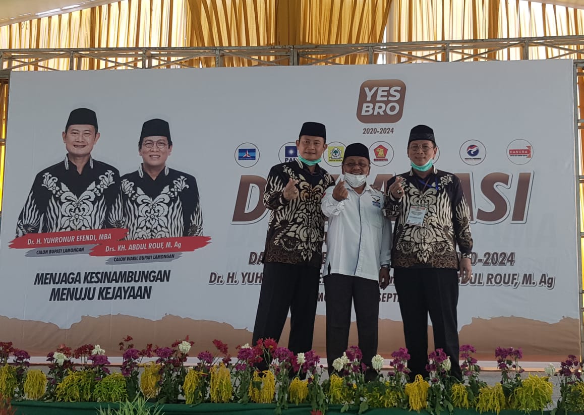 Samwil bersama pasangan calon bupati Lamongan Yuhronur - Abdul Rauf (Yes Bro).