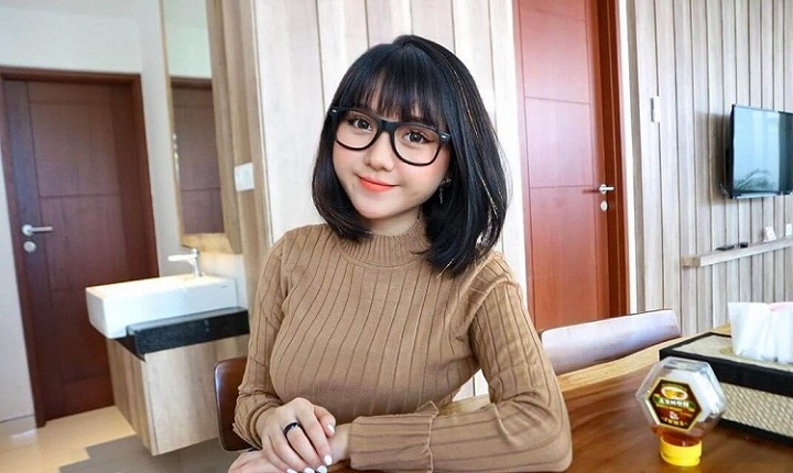 Sarah Olivia Santoso atau yang dikenal dengan Sarah Viloid