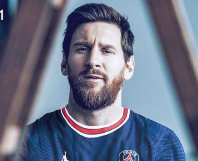 Messi dengan Jersey PSG.