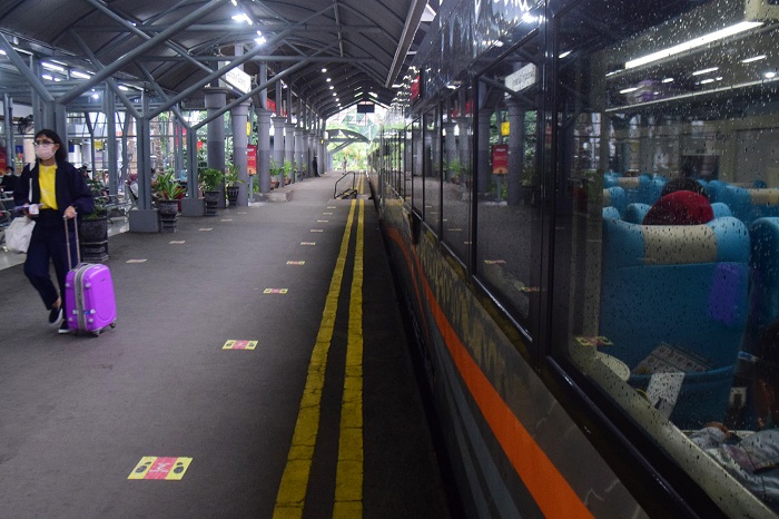 Pengoperasian kereta api lokal maupun kereta api jarak jauh sudah mendapatkan izin dari pemerintah. SP/Patrick