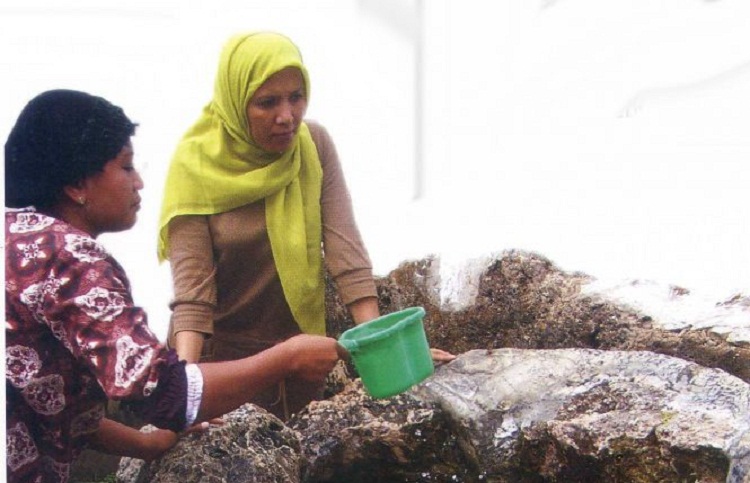 Sumur batu yang berada di Desa Errabu, Kecamatan Bluto Sumenep, Madura, Jawa Timur. SP/ SMP