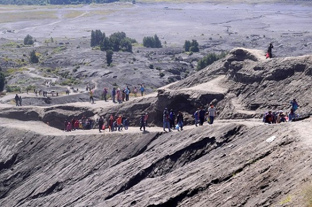 Pemandangan wisata Gunung Bromo di Probolinggo, Kecamatan Sukapura, Jawa Timur, Minggu (19/7). SP/Patrik 