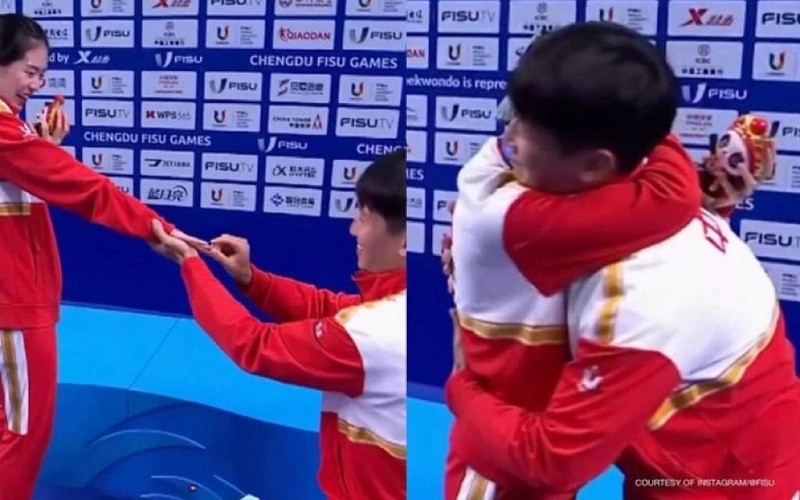 Atlet Taekwondo China, Liang Jie saat dilamar oleh kekasihnya, Hu Mingda. Foto: FISU.