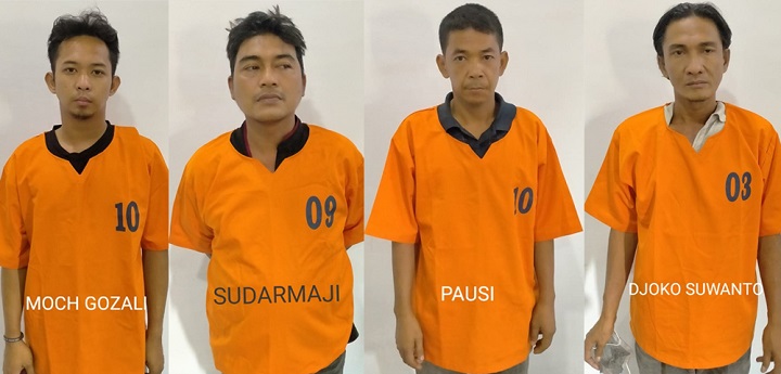 Beberapa orang yang diamankan dalam penggerebekan pesta sabu oleh petugas Polsek Asemrowo. SP/Julian