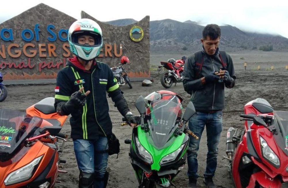 Komunitas Bold Riders dari All Variant Ninja Community Surabaya saat dalam sebuah kegiatan.SP/ist