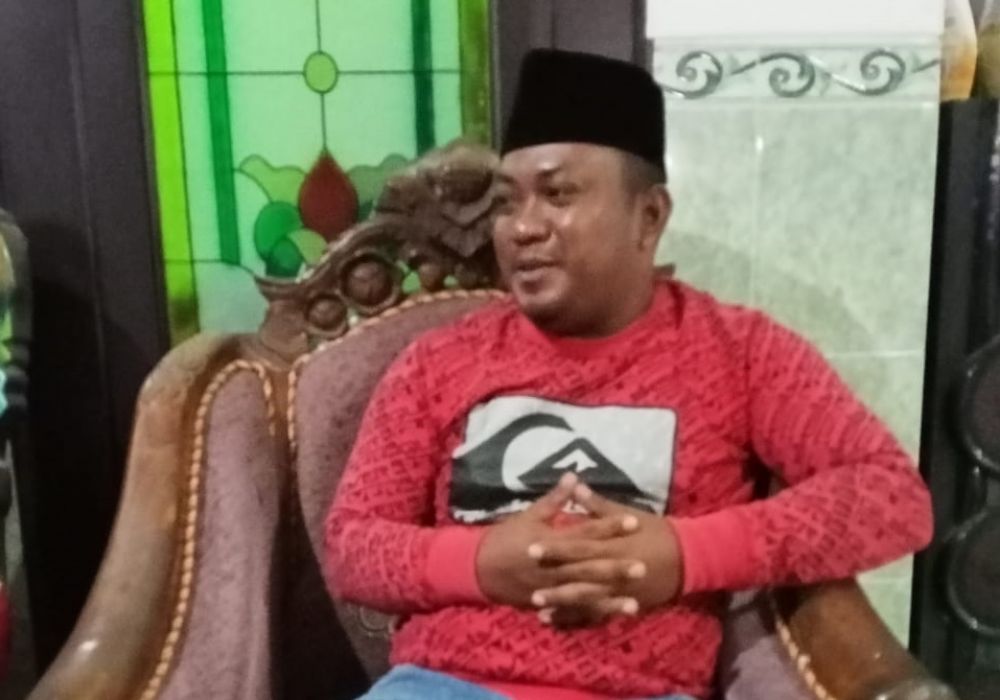 Kepala Desa Lombang Kabupaten Sumenep, H. Hendri saat di konfirmasi.SP/ainur rahman
