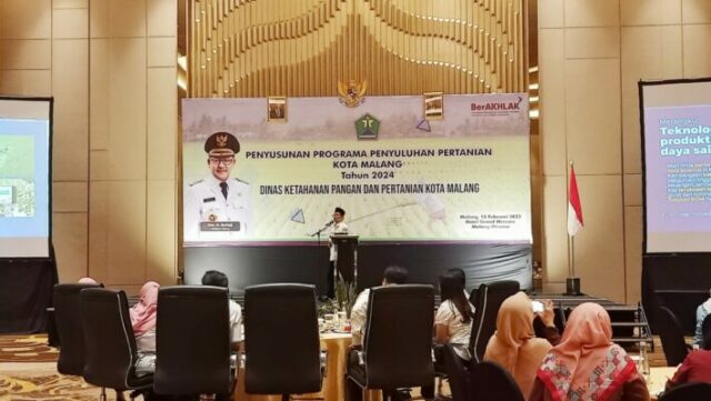 Walikota Malang H. Sutiaji saat memberikan sambutan dalam kegiatan Penyusunan Program Penyuluhan Pertanian di Grand Mercure Kota Malang, Rabu (15/02/2023).