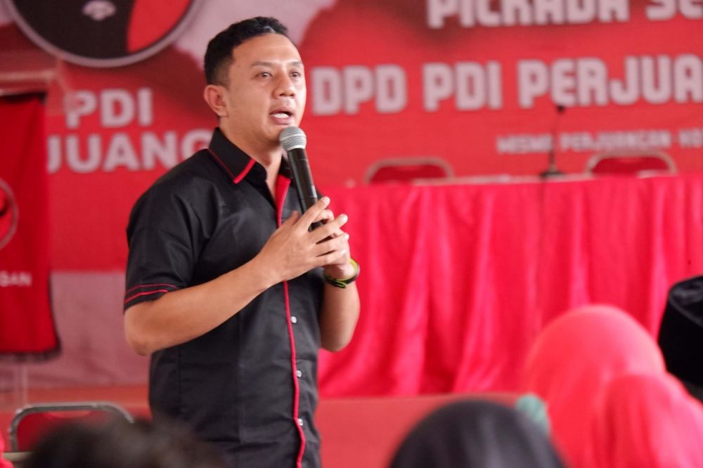 Deni Wicaksono, Anggota DPRD Jatim dari Fraksi PDIP