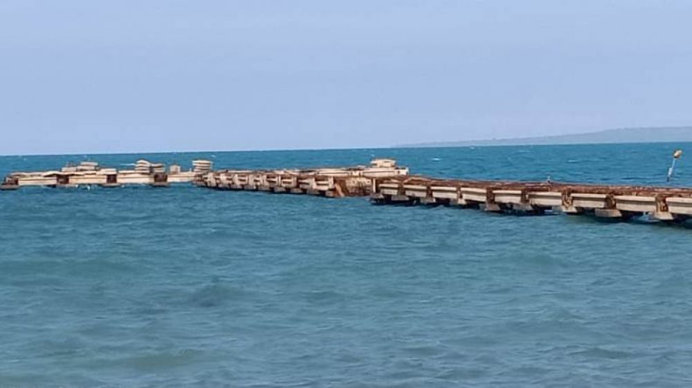 Penampakan proyek pelabuhan yang ambruk di Pulau Gili Iyang.SP/haz