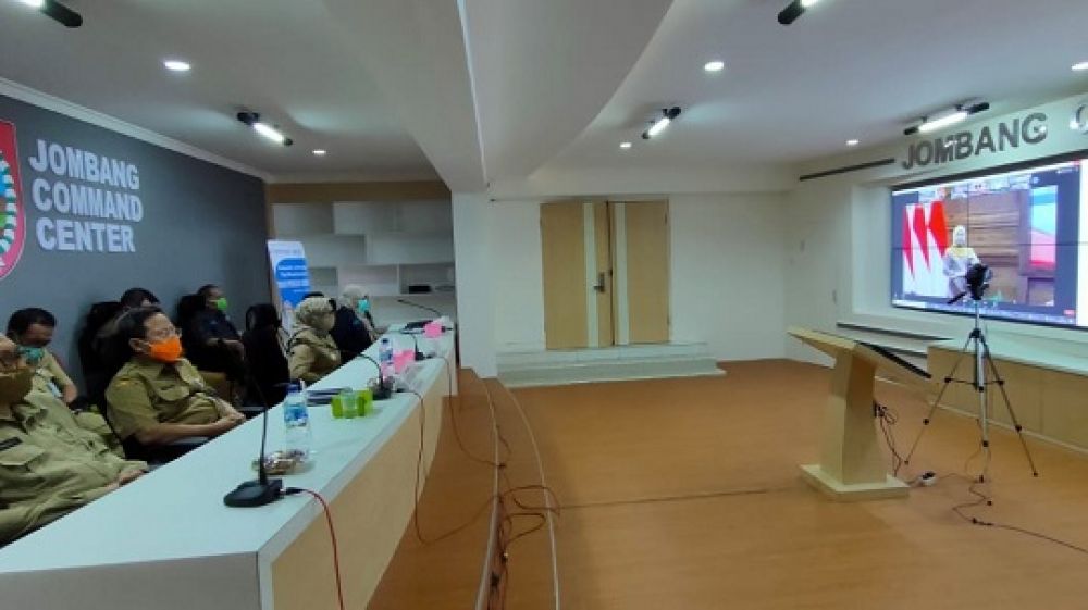Kick Off Sensus Penduduk 2020 Kabupaten Jombang secara virtual di JCC Pemkab Jombang. (SP/Hms)
