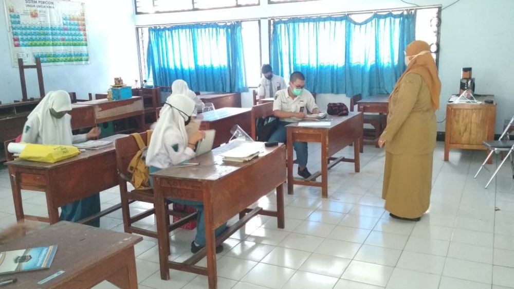 Uji coba pembelajaran tatap muka di SMAN 3 Jombang. (SP/M. Yusuf) 