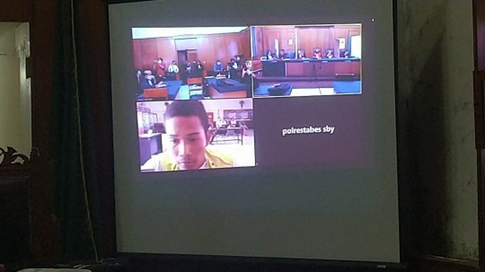 Sidang  terdakwa dalam kasus narkotika divonis selama 3 tahun penjara.di ruang Candra, Pengadilan Negeri Surabaya, Selasa (29/09/2020).SP/Budi Mulyono.