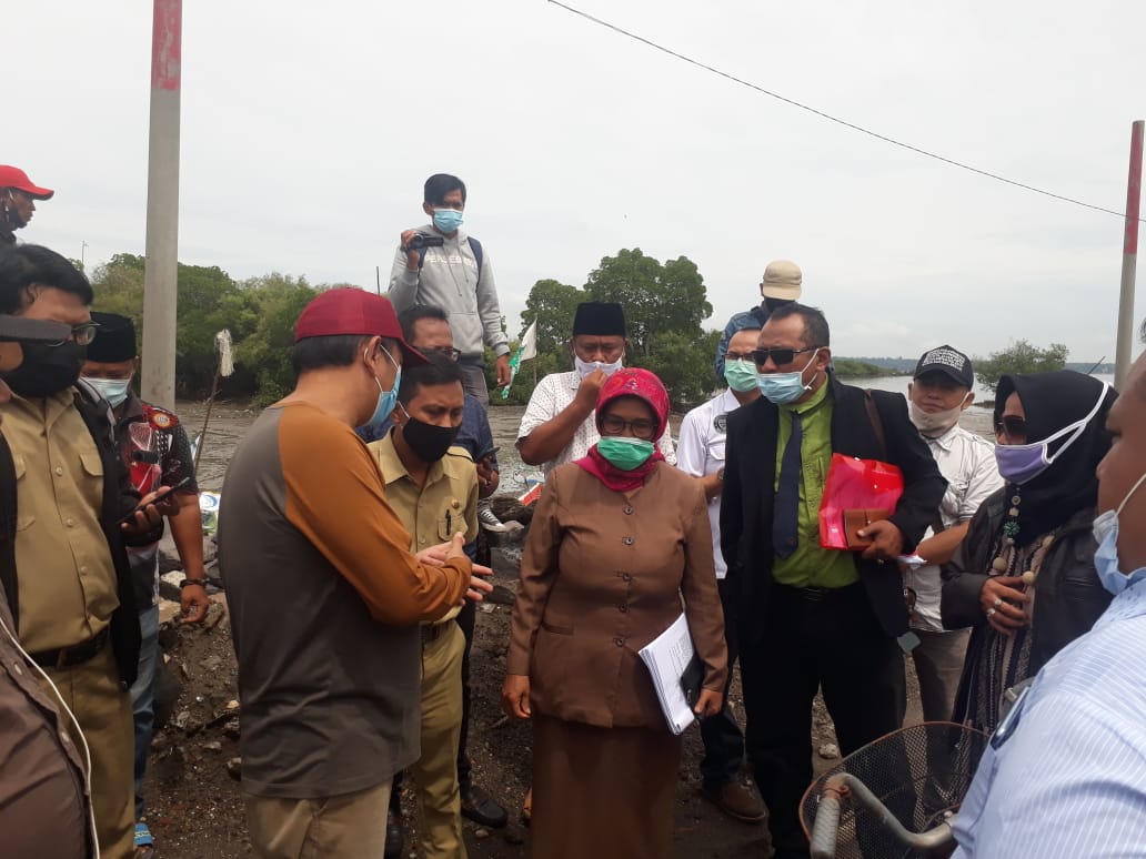 Sidang lanjutan gugatan obyek tanah di daerah Tambak Wedi Surabaya berlanjut ke persidangan setempat (PS). SP/Budi Mulyono.