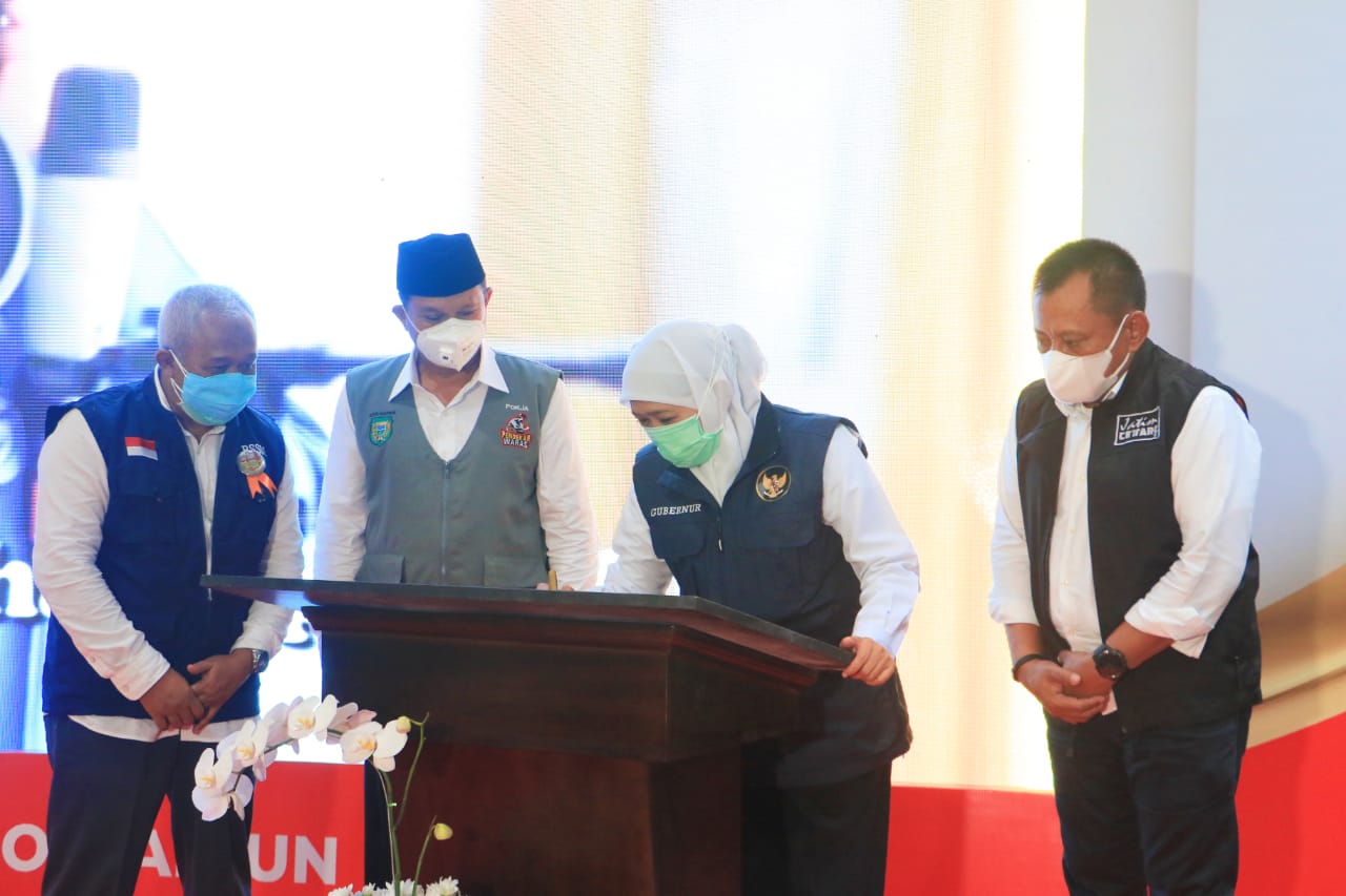 Gubernur Jawa Timur Khofifah Indar Parawansa meresmikan Gedung Trauma Centre dan Intensive Care di RSUD. dr. Soedono Madiun. SP/SOLICHAN ARIF.