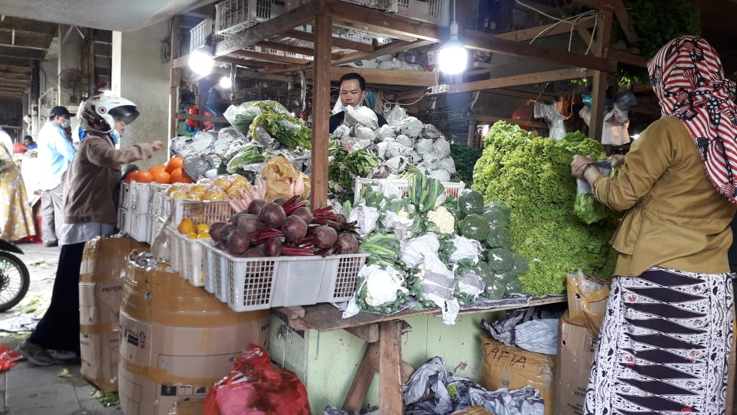 Pedagang di Pasar Keputran Surabaya. SP/AHMAD REZA